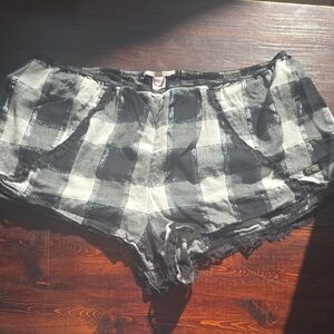 Victoria's Secret Plaid Flannel Pajama Shorts - Black & White - Size XL